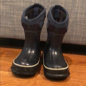 Winter Bogs Size 7 toddler